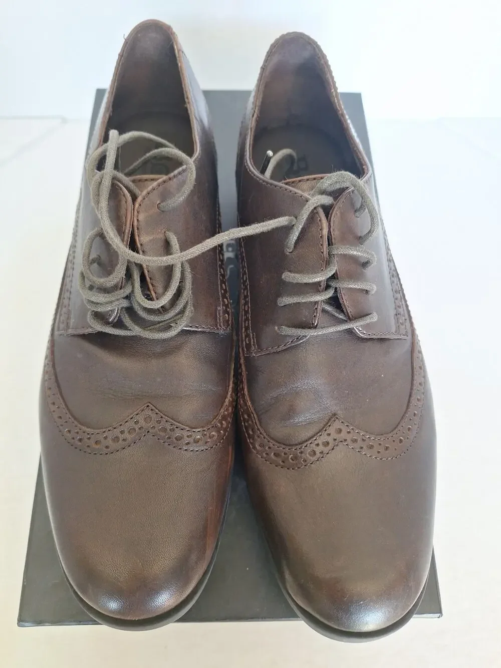 Born Handcrafted Footwear Brown Leather Wingtip Oxford Shoes – Size 8 / 41